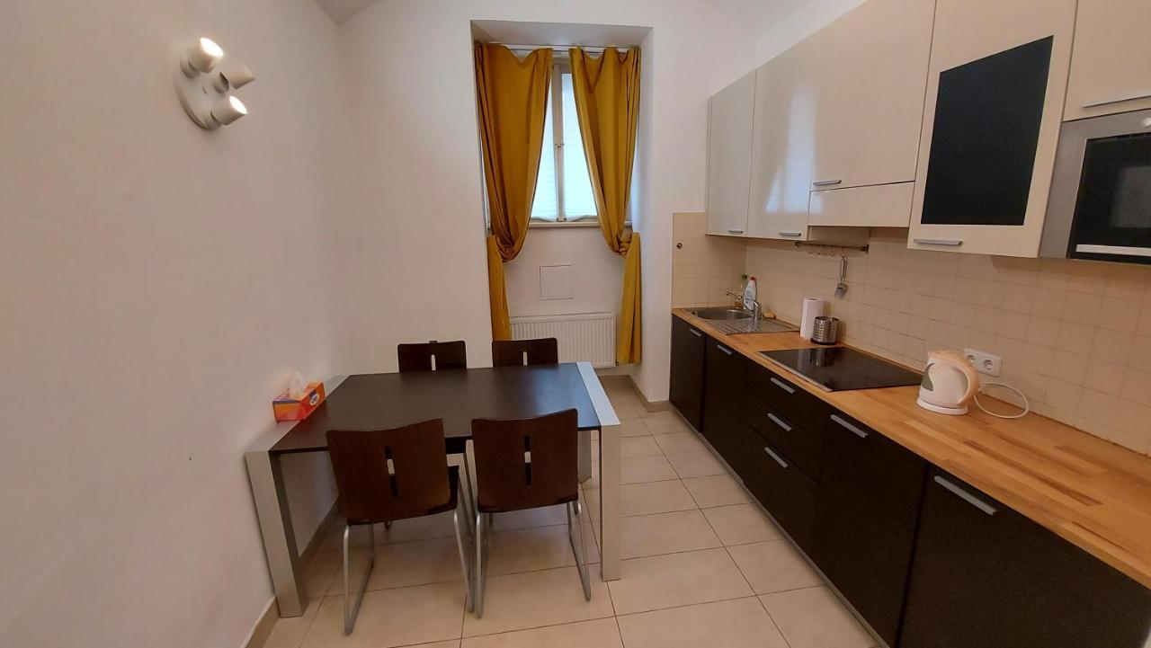 Quiet Apartment In Prague Center Bagian luar foto