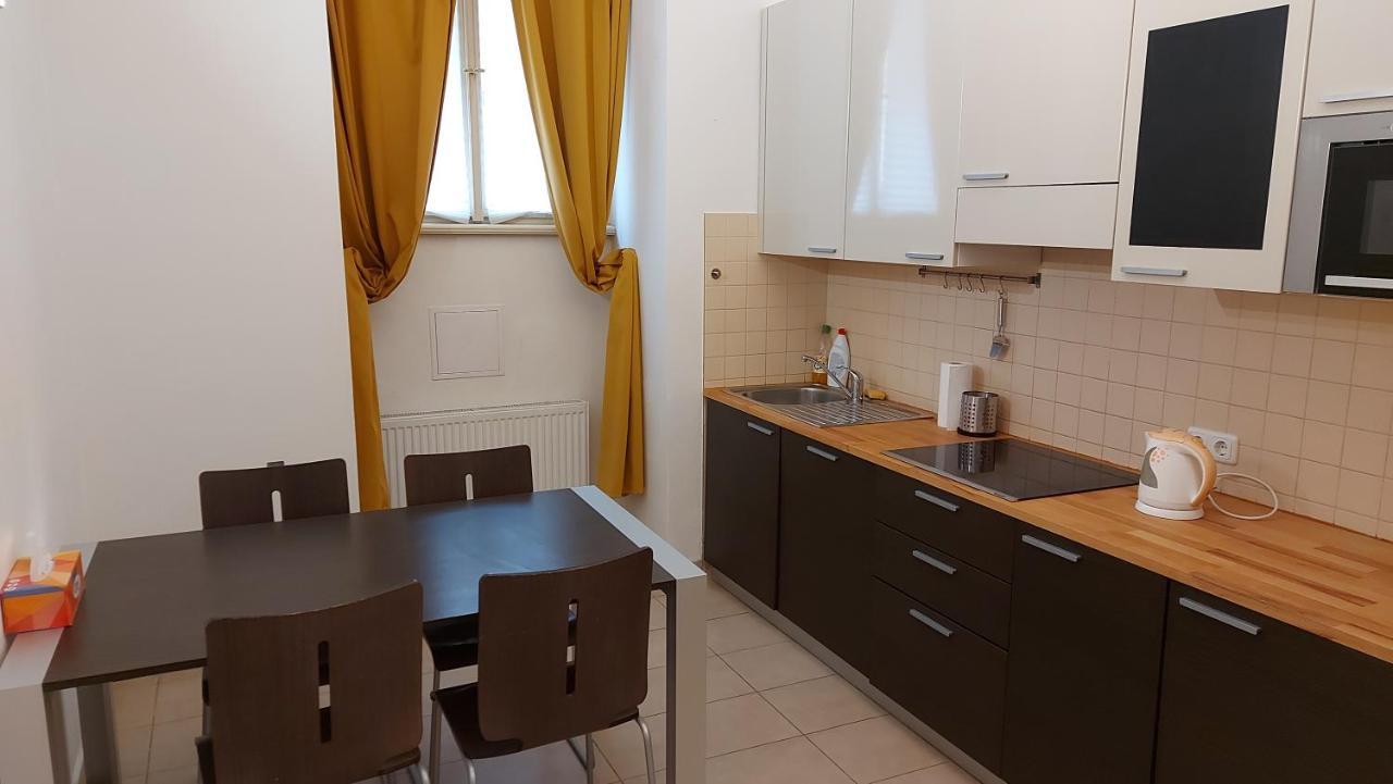 Quiet Apartment In Prague Center Bagian luar foto
