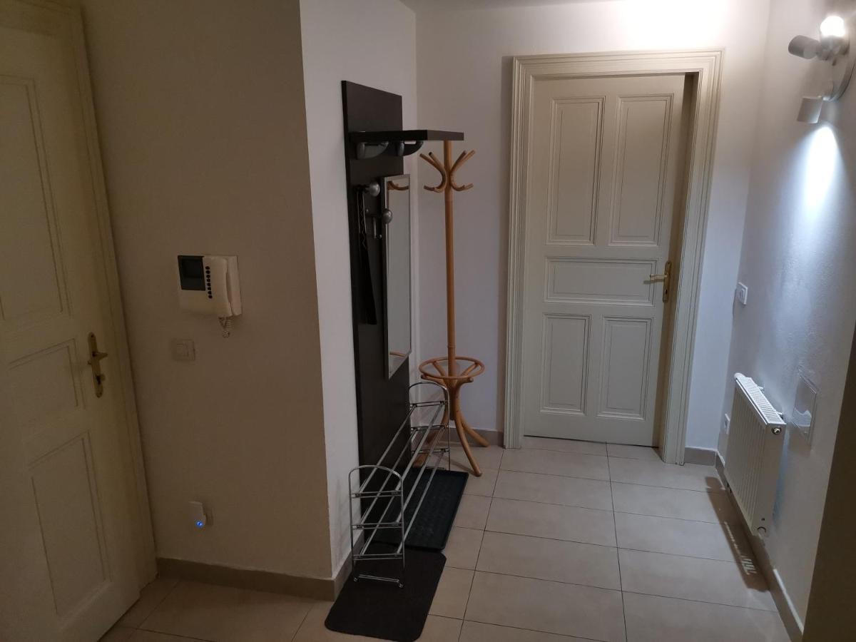 Quiet Apartment In Prague Center Bagian luar foto